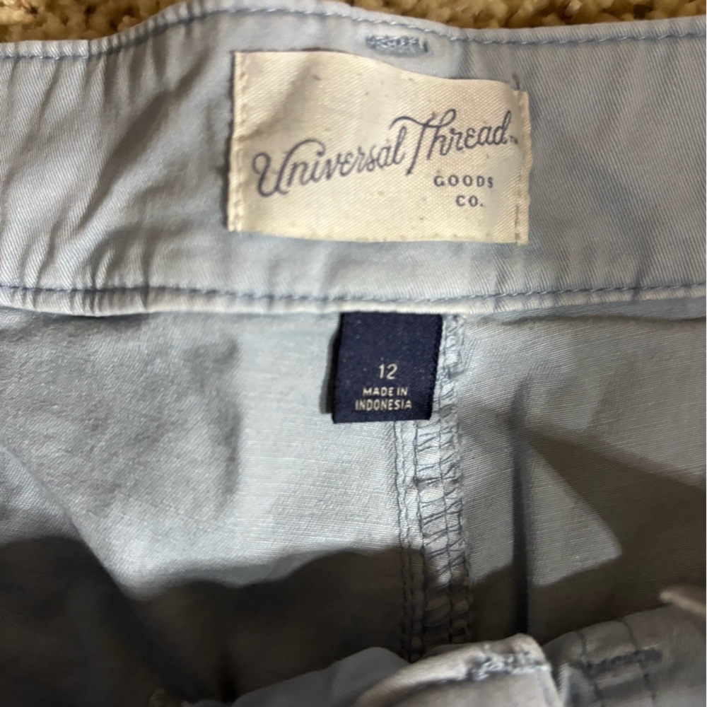 Women's Mid-Rise Barrel Leg
Cargo Pants - Universal
Thread™ Light Blue
- 12 - Picture 3 of 3